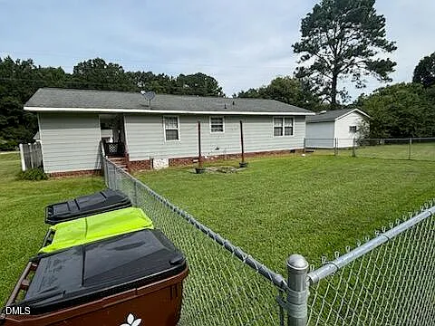325 Wendell Falls Pkwy — Photo 2