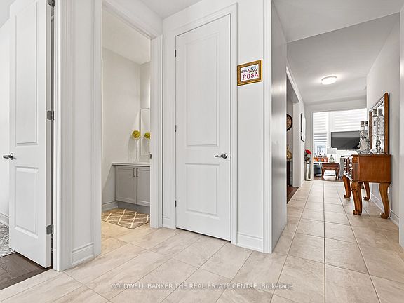 4th image of 28 Bellflower Cres