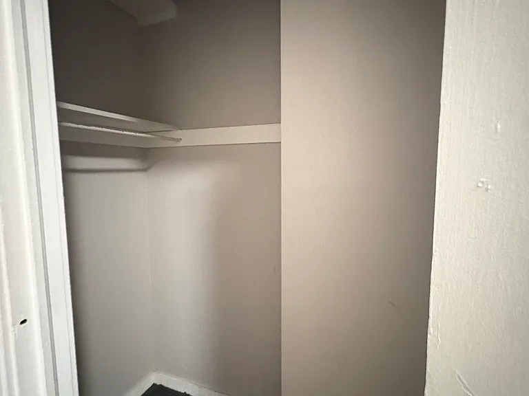 1557 Forrest Ave NE — Photo 8