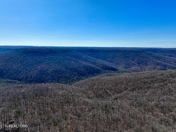 4th image of 616 Cumberland Cove Rd