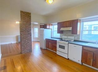 201 Harvard St #2S, Cambridge, MA 02139