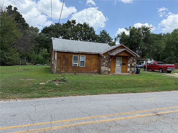 2nd image of 817 Crutcher St