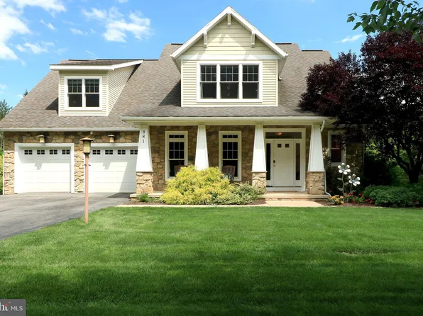881 Teaberry Ln, State College, PA 16803