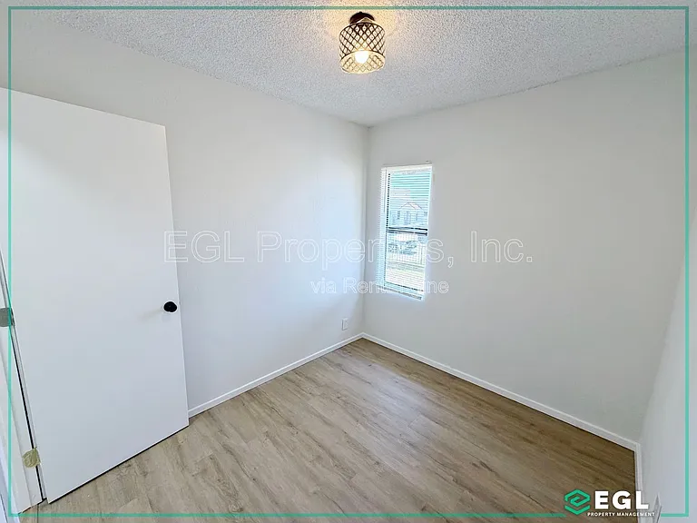 2822 12th Ave — Photo 10
