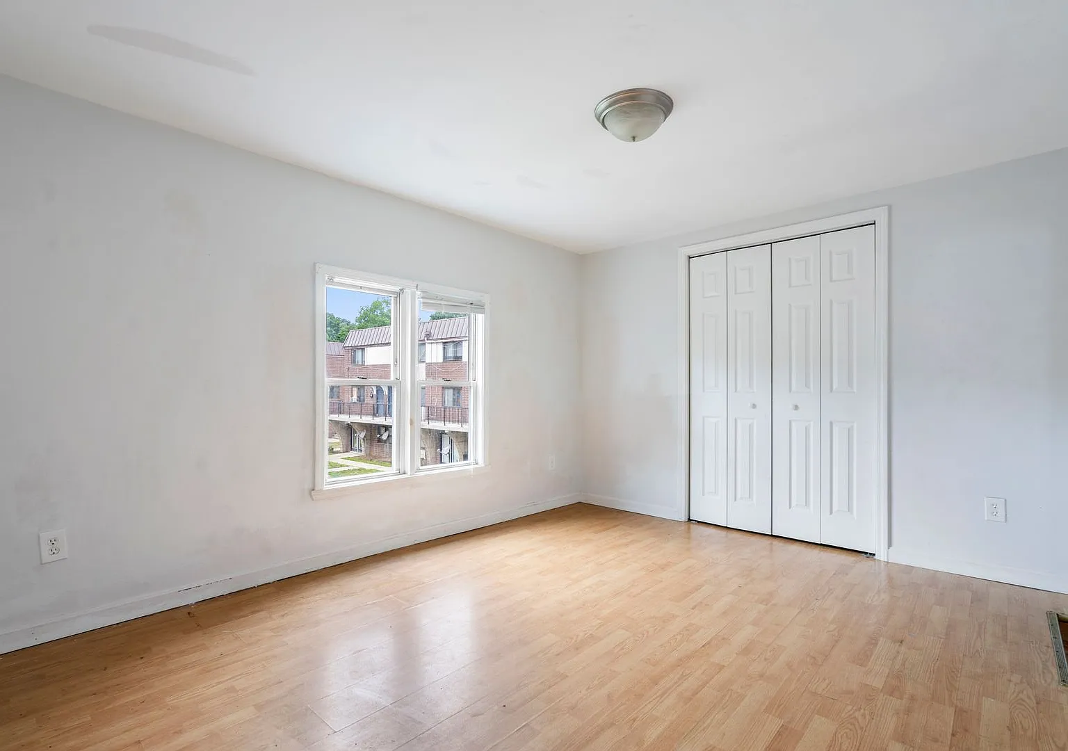 2 Months Free | Luxury 4BR Home with Parking at 12 Kensington Street — Photo 4