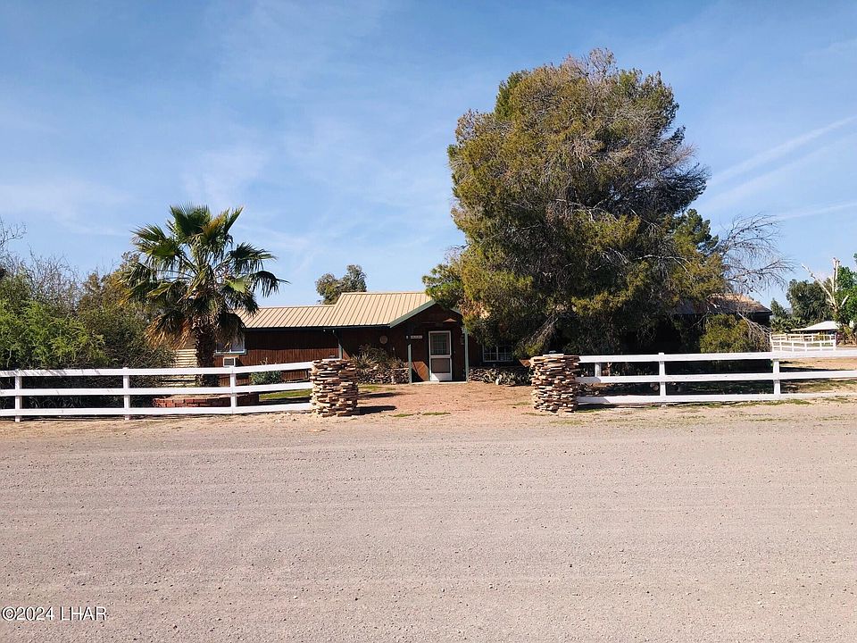 1st image of 8835 S Calle Del Media