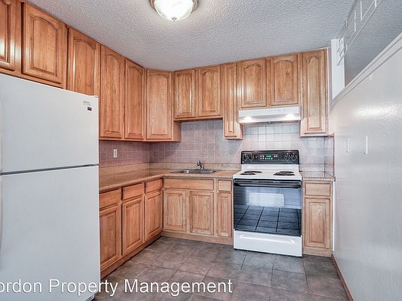 4th image of 153 12th Ave APT 03