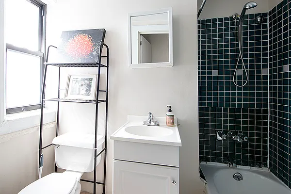 Rented by R New York | media 18