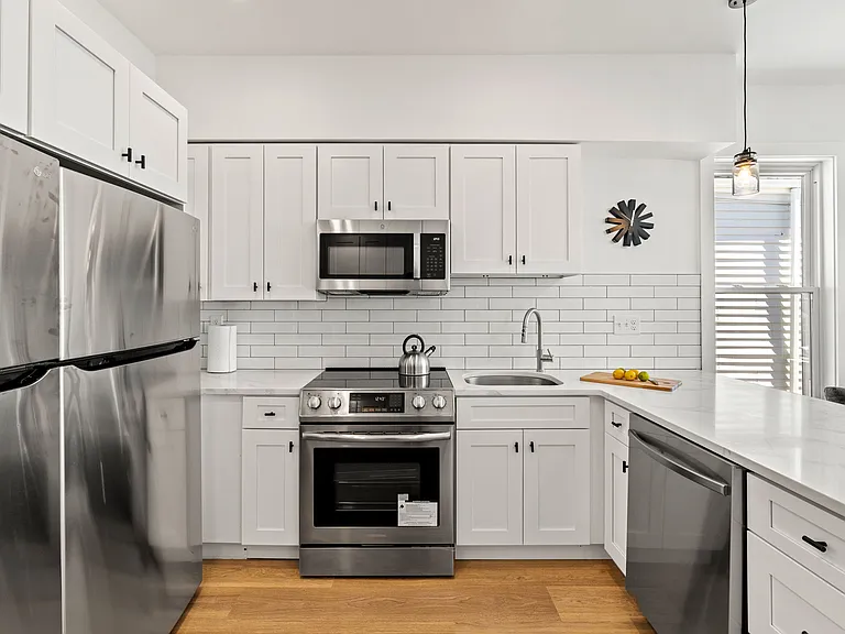 695 Bennington St #3 — Photo 10