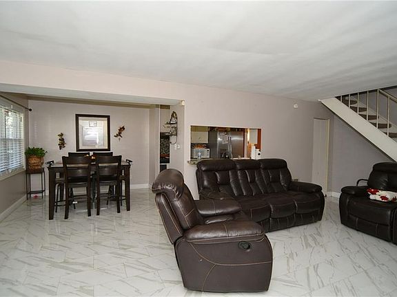 5th image of 4407 Clovelly Ct