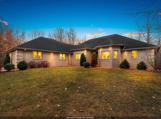 425 Hill Haven Ct, Little Suamico, WI 54141