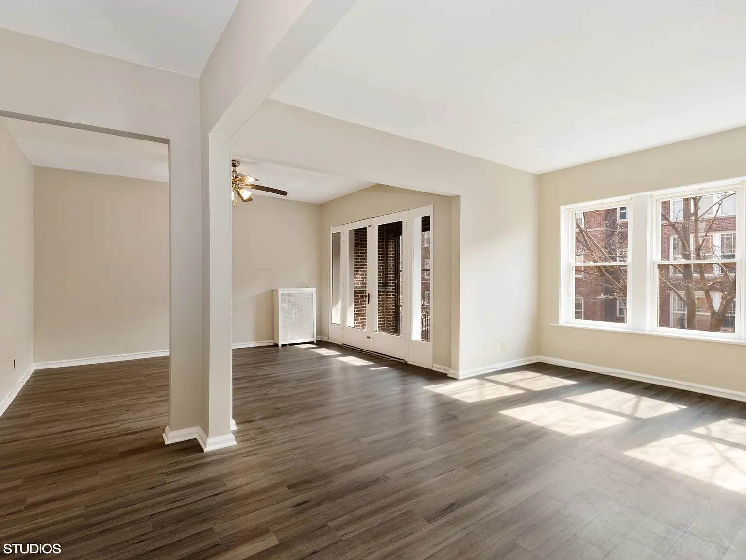 1408 W Jonquil Ter — Photo 2