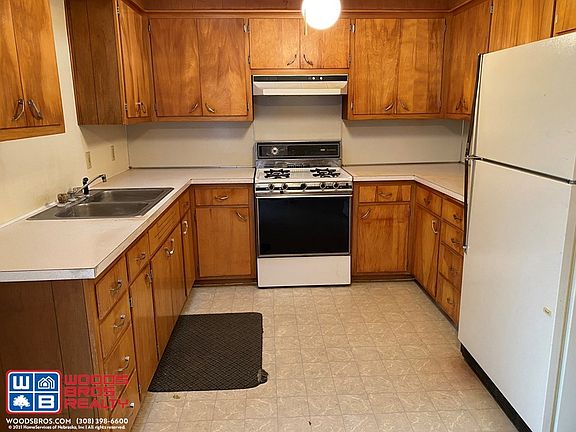 5th image of 1410 Walnut St