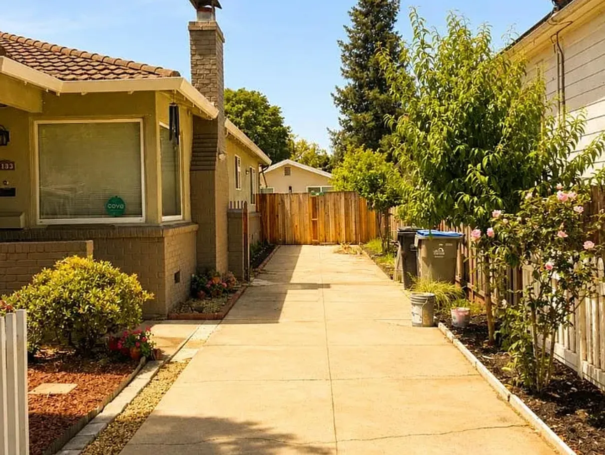 3 bed, 2170 sqft, $4,500 — Photo 2
