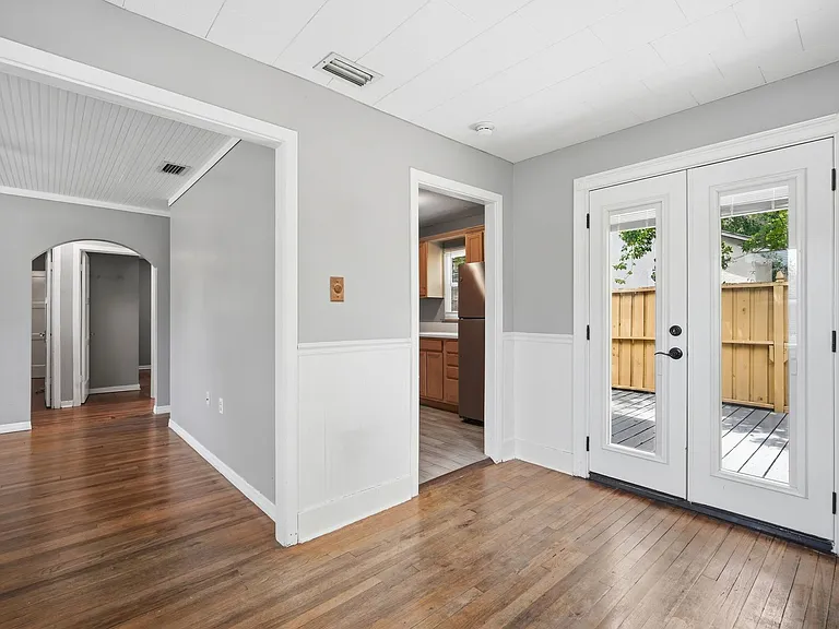 1419 E Jean St — Photo 35
