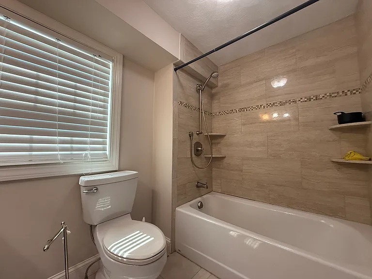 5273 Washington St #I — Photo 6