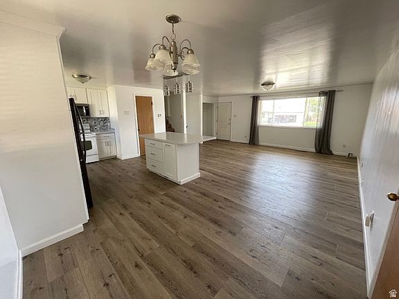 2nd image of 565 E 800 N