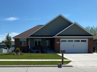 911 15th Ave, Kearney, NE 68845