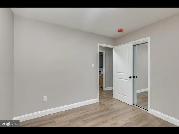 57 Eastbrook Ln, Willingboro, NJ 08046