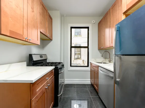 23-53 31st Street image 8 of 9