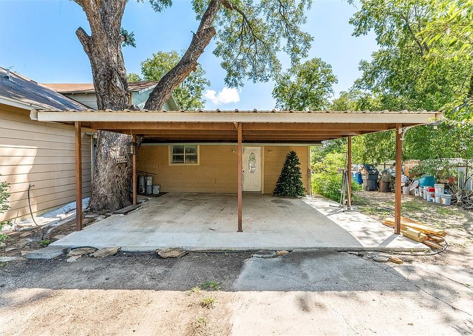 501 S Austin St, De Leon, TX 76444 MLS 20167929 Zillow