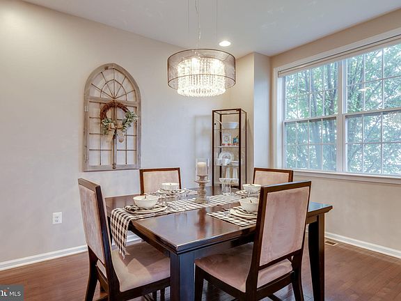 4th image of 15453 Painters Cove Way