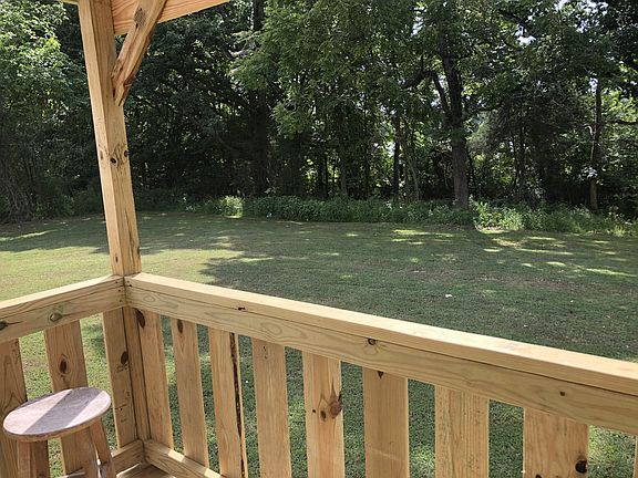 3rd image of 132 Denning Ln