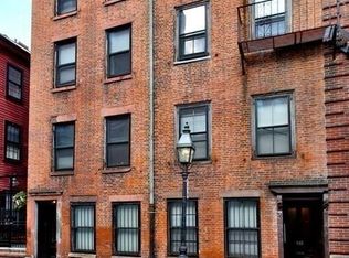 26 Pinckney St #3, Boston, MA 02114