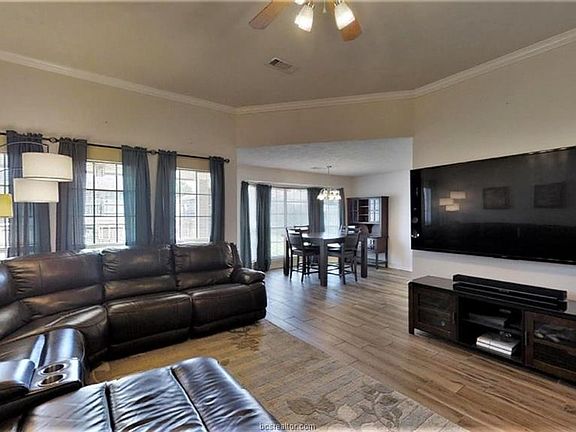 5th image of 1210 Mullins Ct