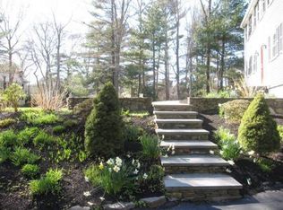 18 Wendy Ln, Plymouth, MA 02360