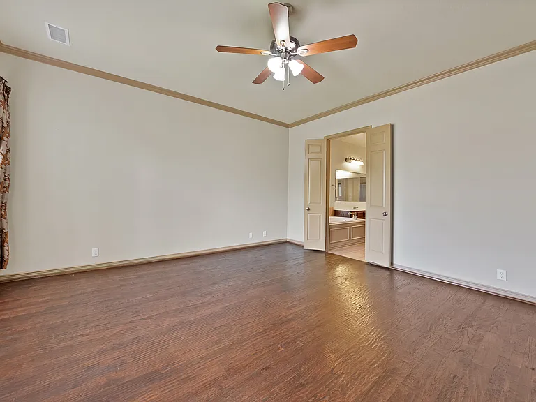 2245 Homestead Ln — Photo 7