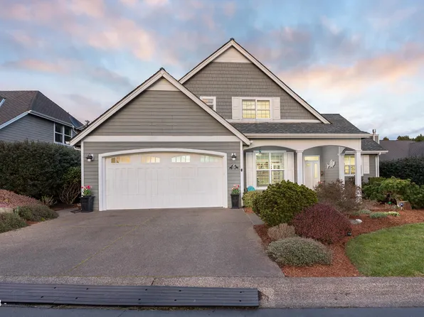 5745 SW Arbor Dr, South Beach, OR 97366