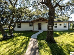 606 Oak Forest Rd, Goliad, TX 77963