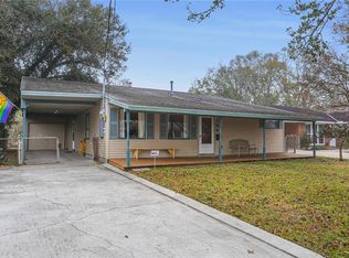 704 River Oaks Dr, New Orleans, LA 70131