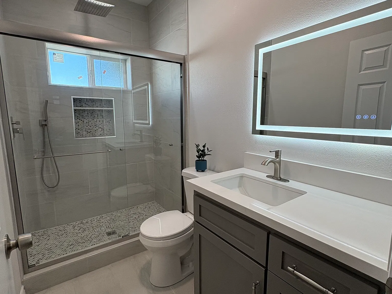 1 bed, 496 sqft, $2,000 — Photo 3