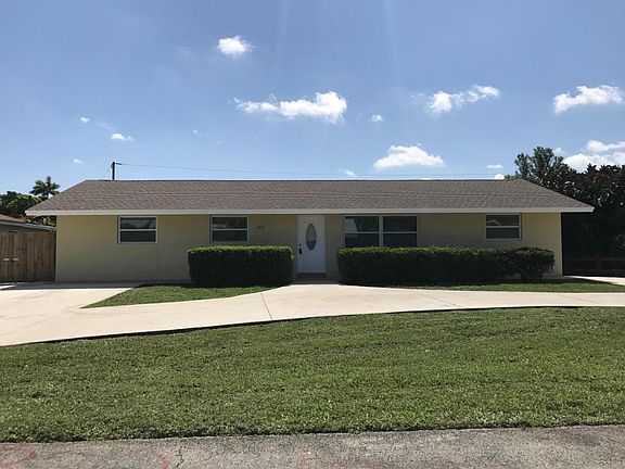 2nd image of 1424 Stoneway Ln