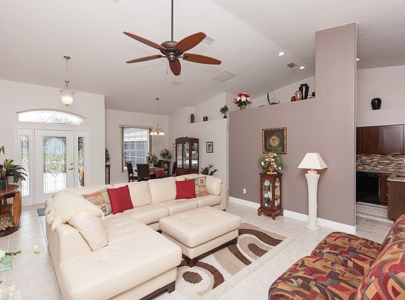 2nd image of 123 Laramie Dr
