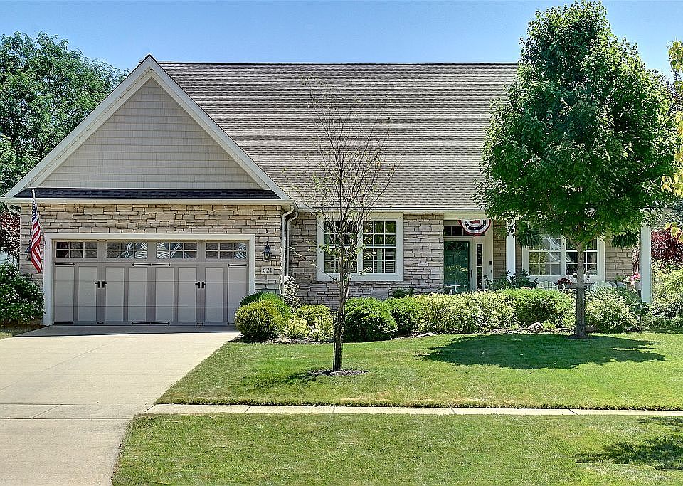 1st image of 621 Brennans Ct
