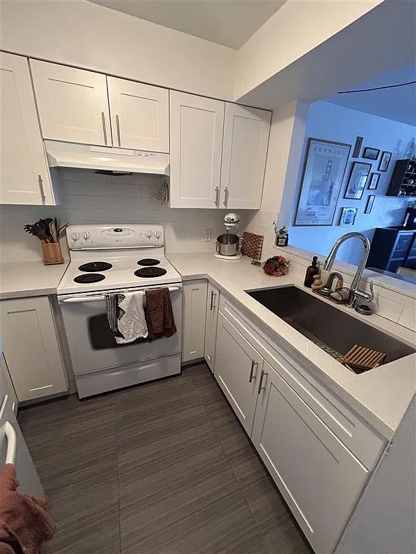 3616 Main Street — Photo 4