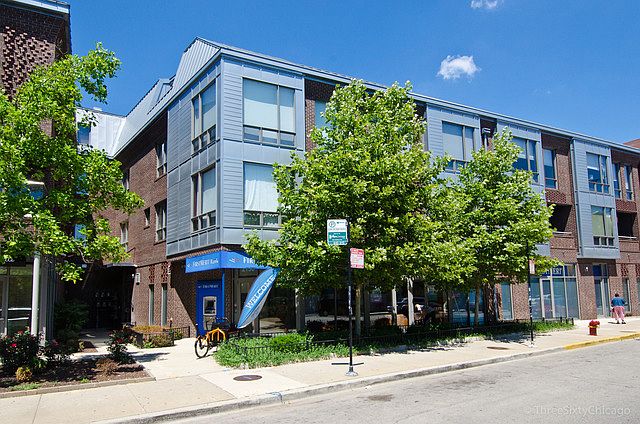 1st image of 2130 W North Ave #304