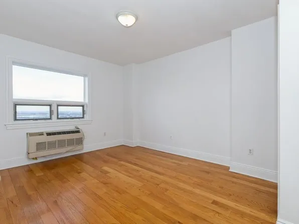 809-815 22nd Street image 11 of 18