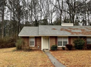 135 Chase Ct, Fayetteville, GA 30214