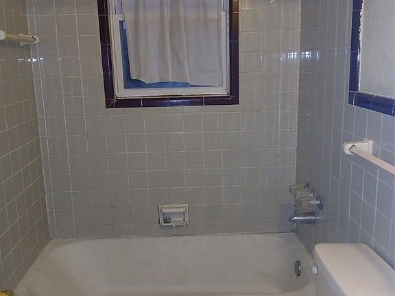 3rd image of 3015 Avon St #3015