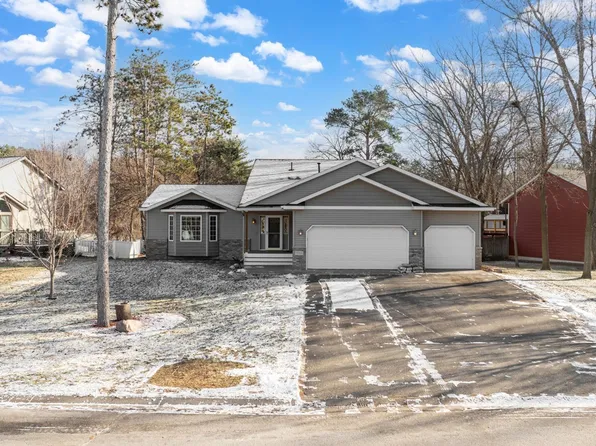9734 River Forest Dr, Monticello, MN 55362
