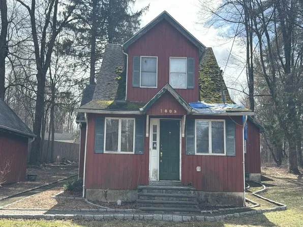 1805 Amazon Rd, Mohegan Lake, NY 10547