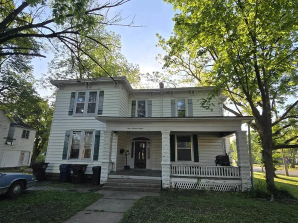 320 S 3rd St, Clinton, MO 64735