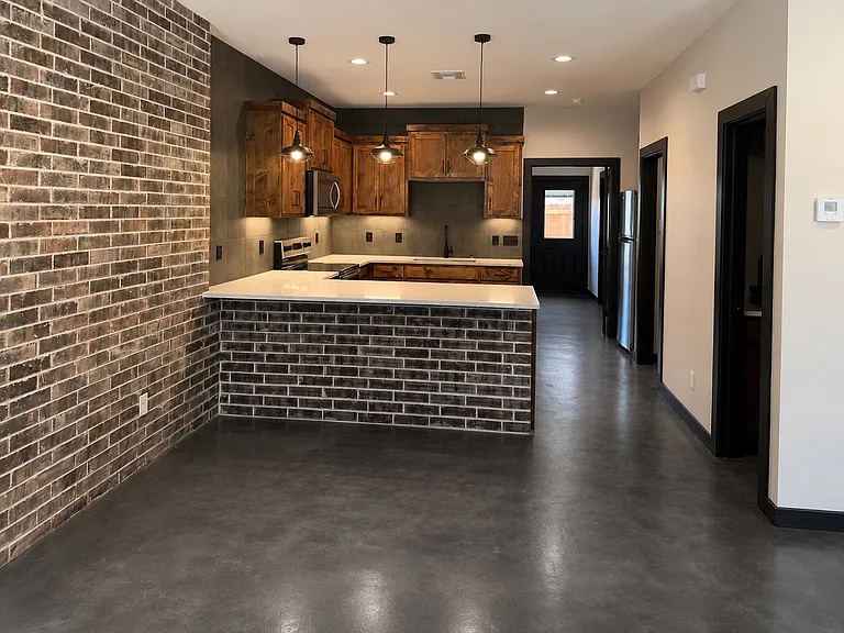 215 E Avenue K #A — Photo 2