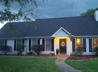 208 Hearth Ln, Boiling Springs, SC 29316