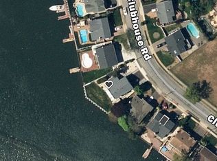 2860 Clubhouse Rd, Merrick, NY 11566