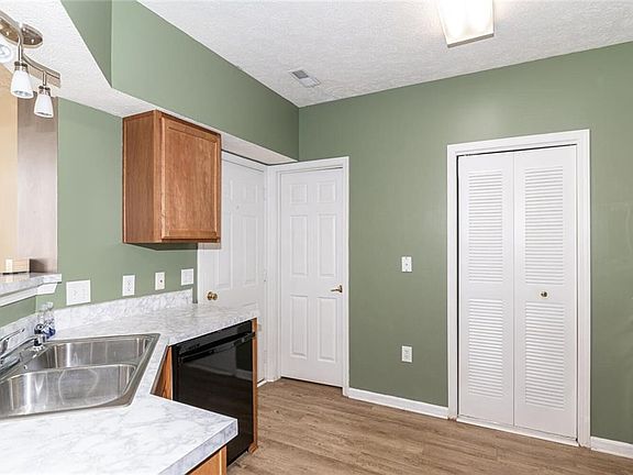 5th image of 8154 River Mist Ln